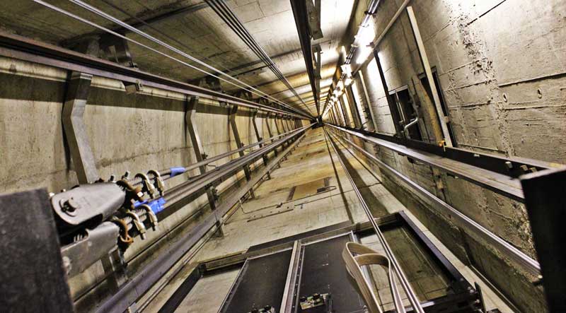 نحوه تعمیرات و نگهداری آسانسورهای صنعتی